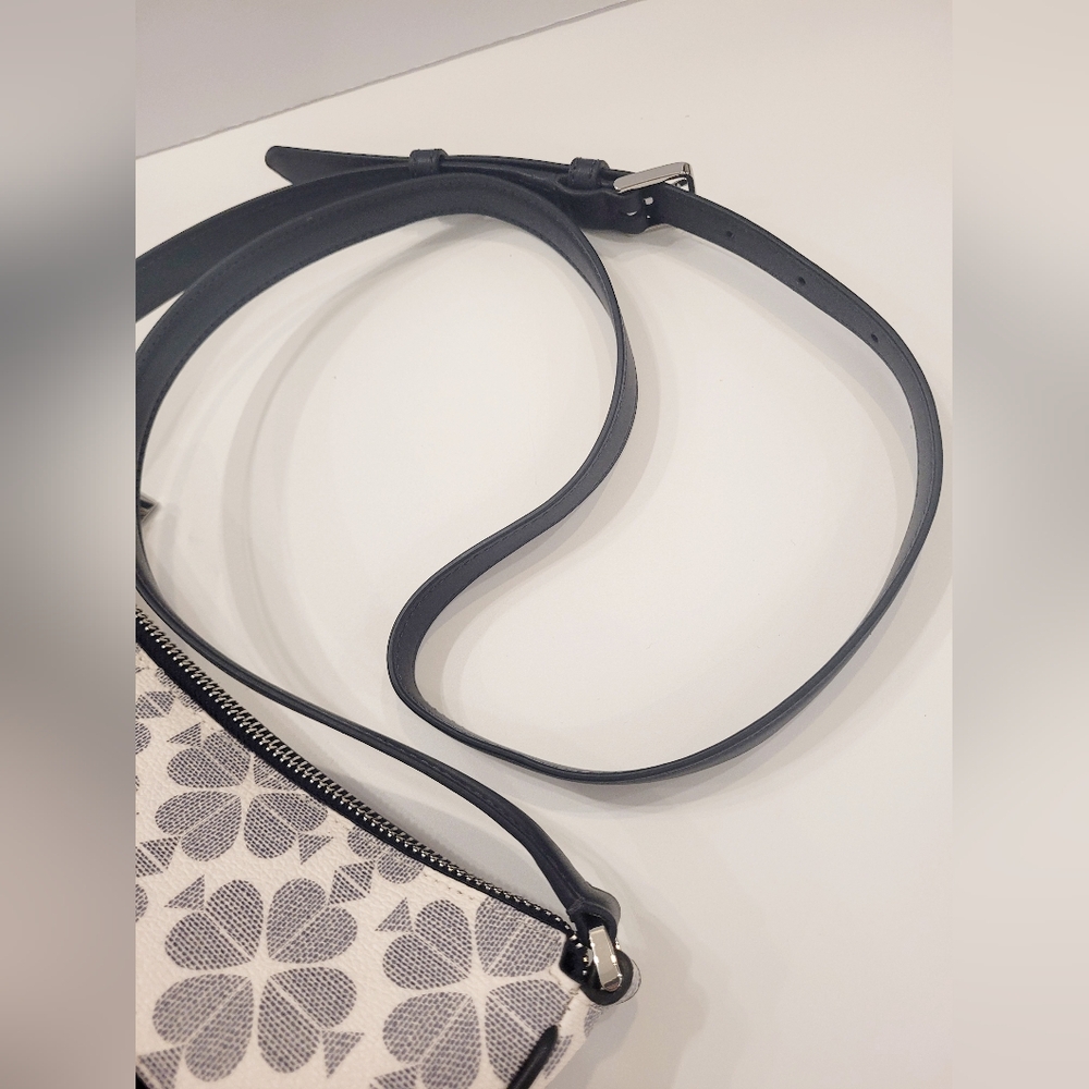 Kate Spade Flower Navy and Cream Crossbody Bag - Picture 5 of 7